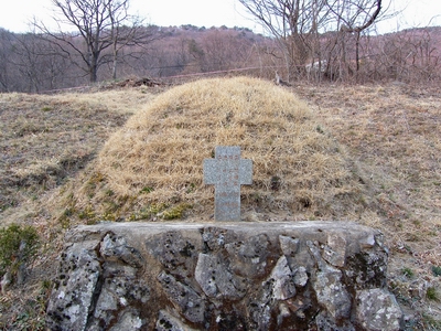 진목정 순교자 기념성당 건립 전 세 순교 복자가 묻혔던 묘소.