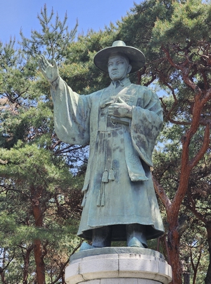 성 김대건 안드레아 신부상.
